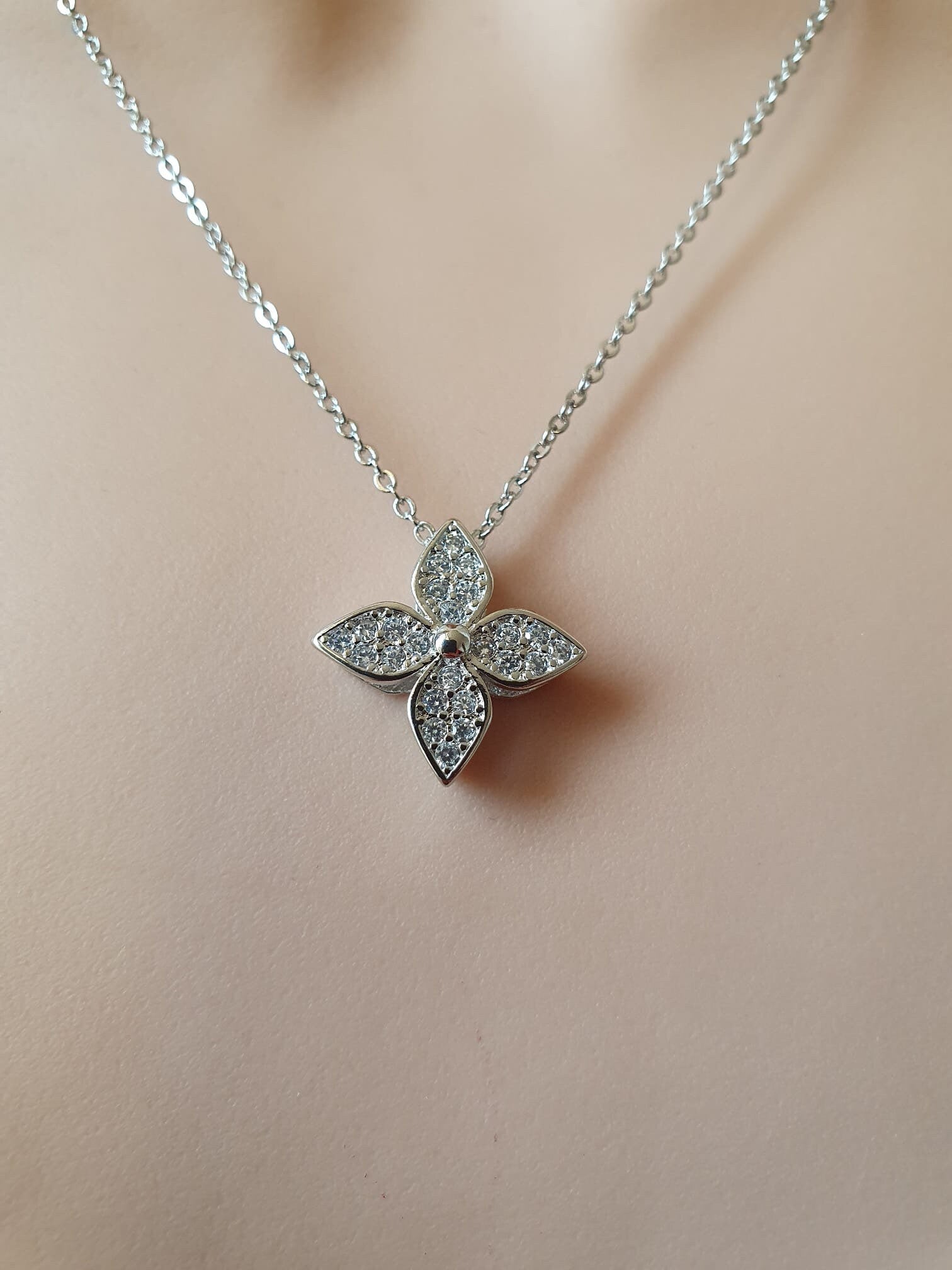 Silver 925 Plated Blossom Star Swarovski Crystal Clover Pendant Necklace