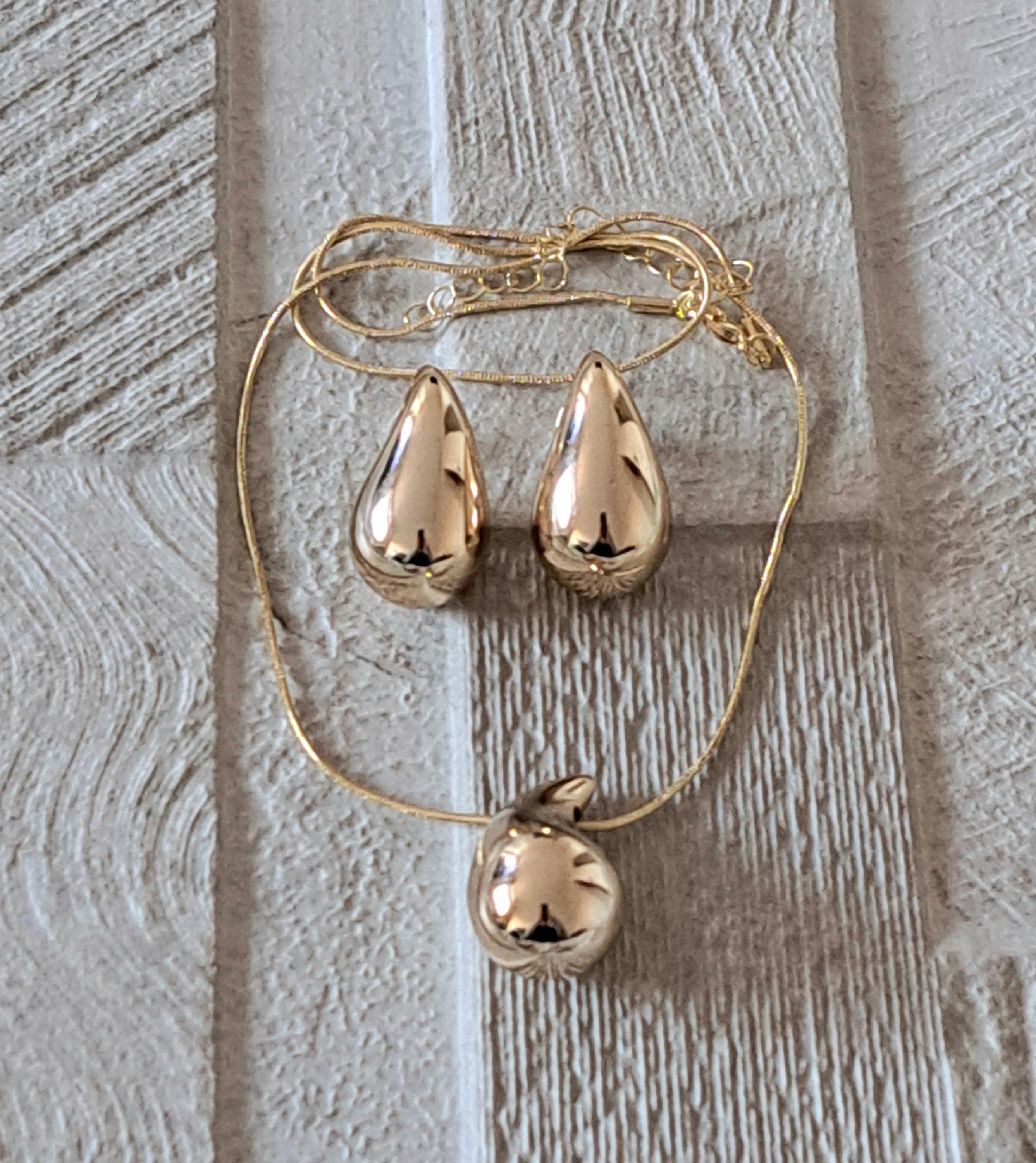 Gold Water Drop Necklace Teardrop Earrings Jewellery Set