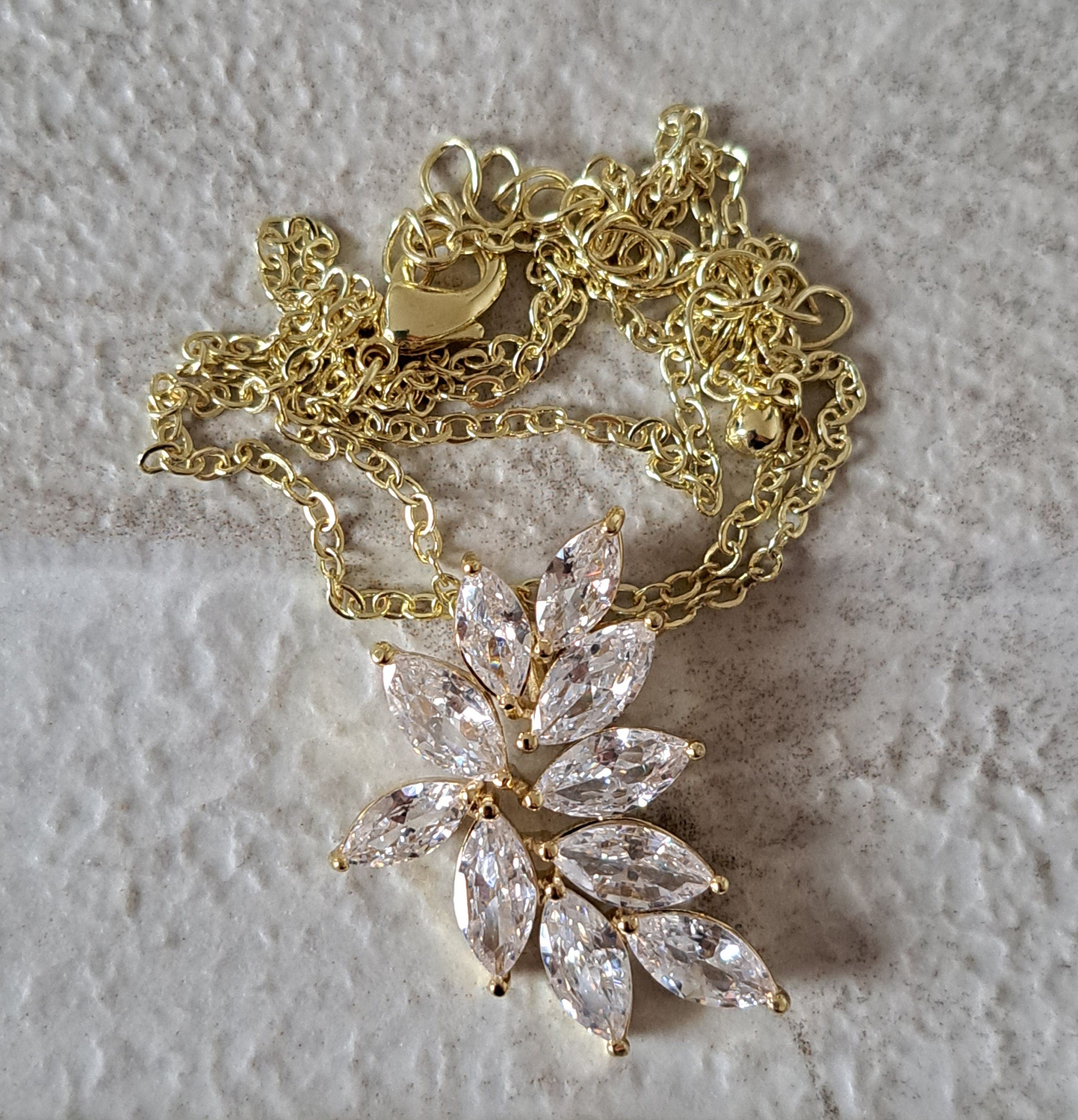 Gold Crystal Adjustable Flower Leaf Pendant Necklace