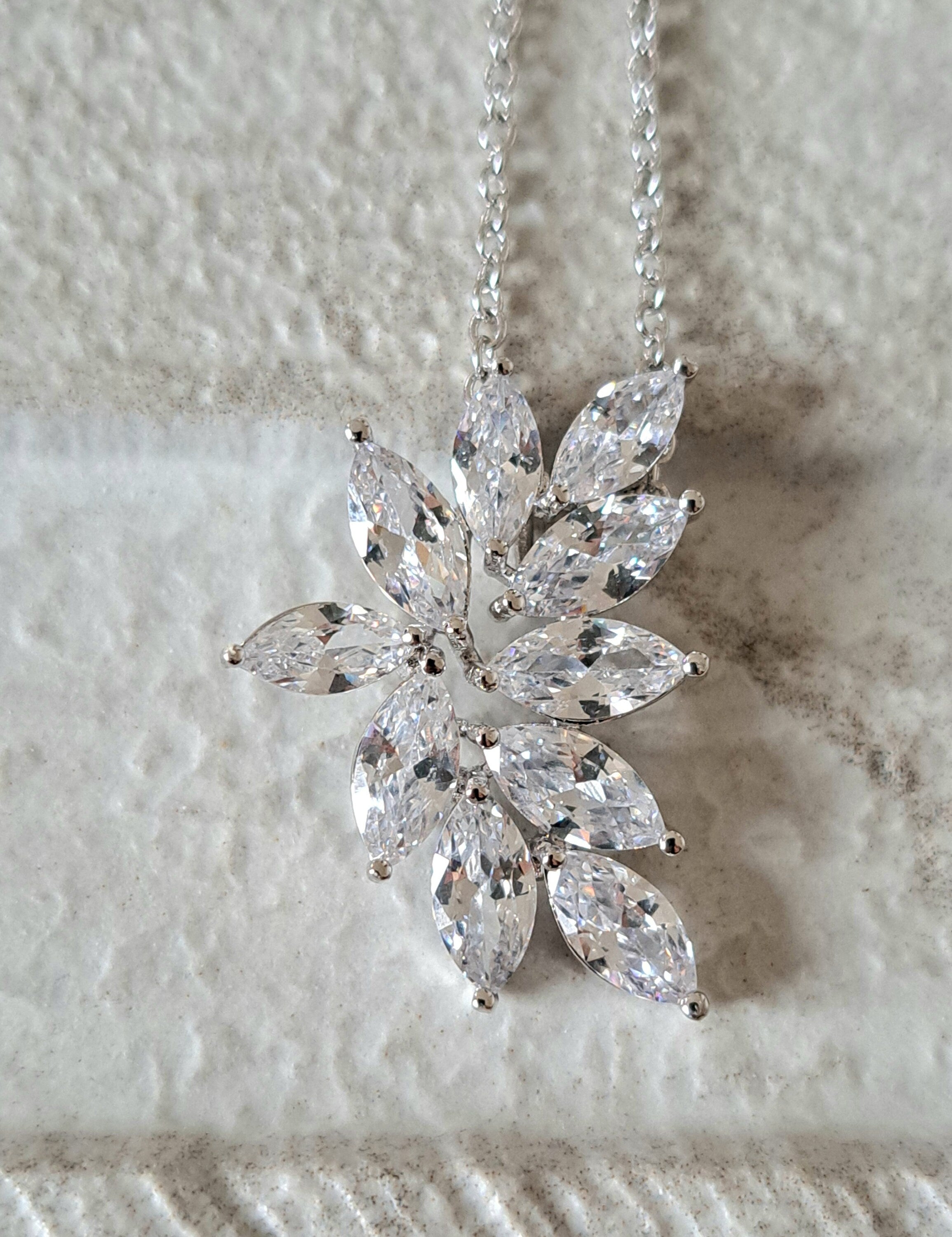 Silver Crystal Adjustable Flower Leaf Pendant Necklace