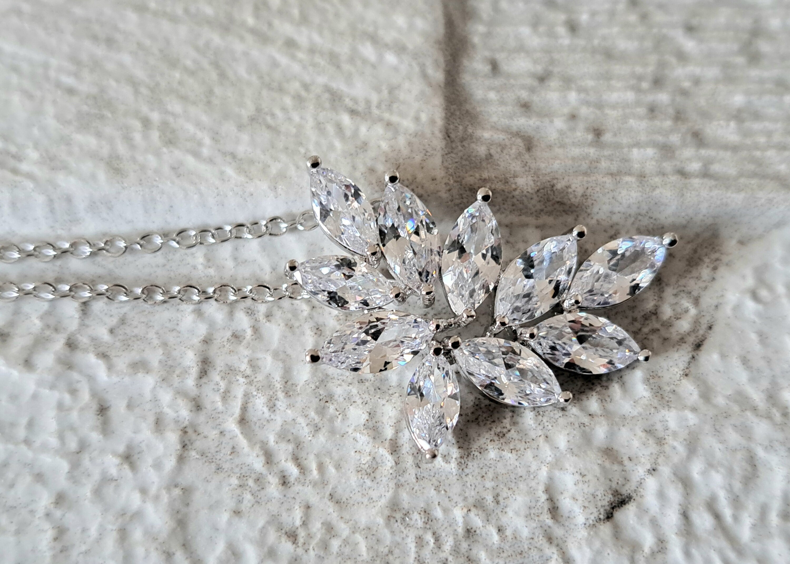 Silver Crystal Adjustable Flower Leaf Pendant Necklace