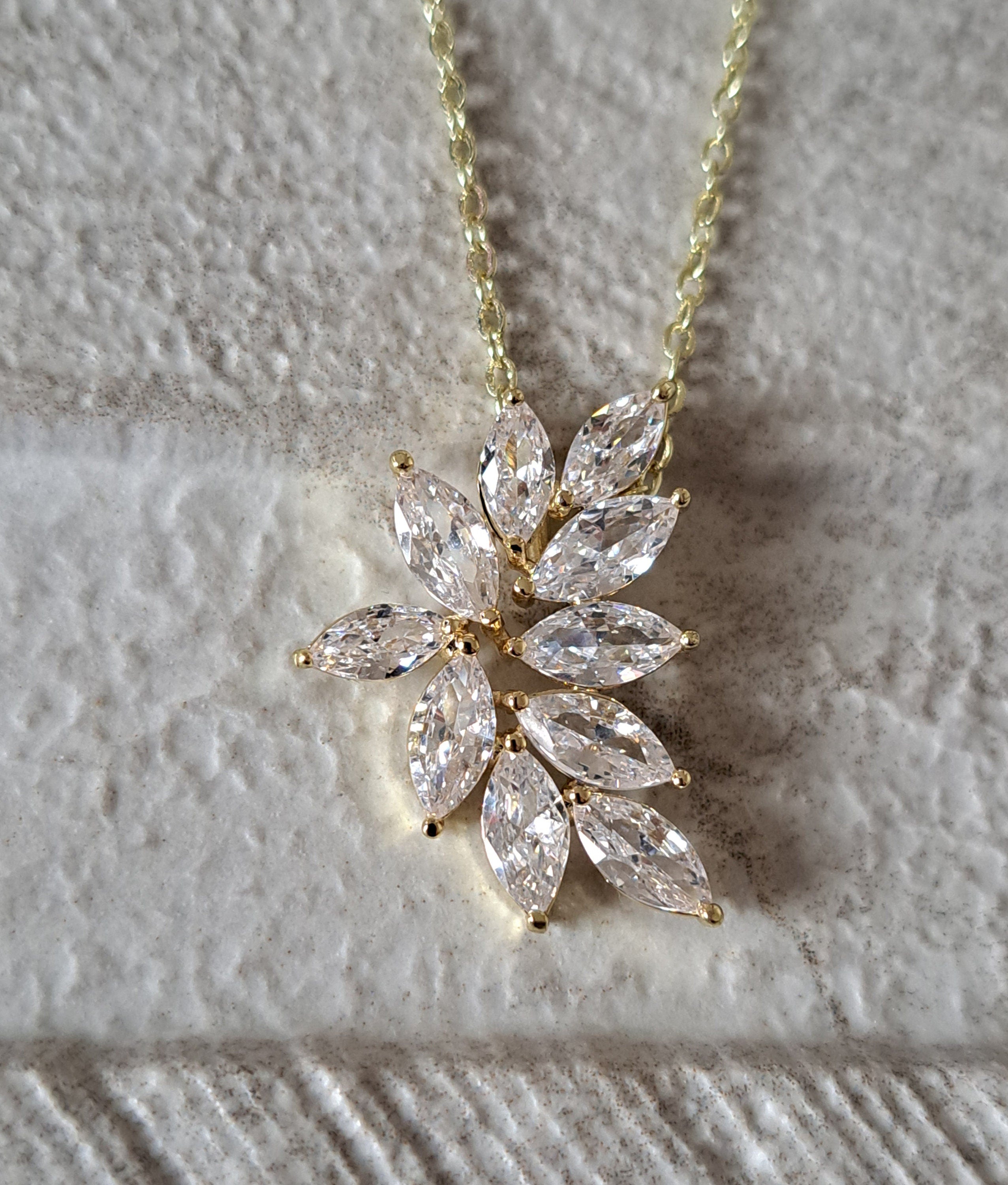 Gold Crystal Adjustable Flower Leaf Pendant Necklace