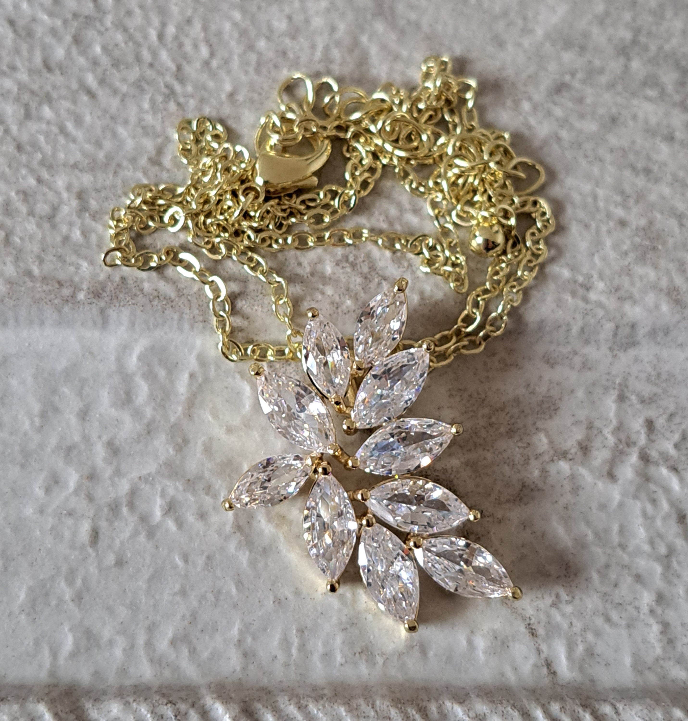 Gold Crystal Adjustable Flower Leaf Pendant Necklace