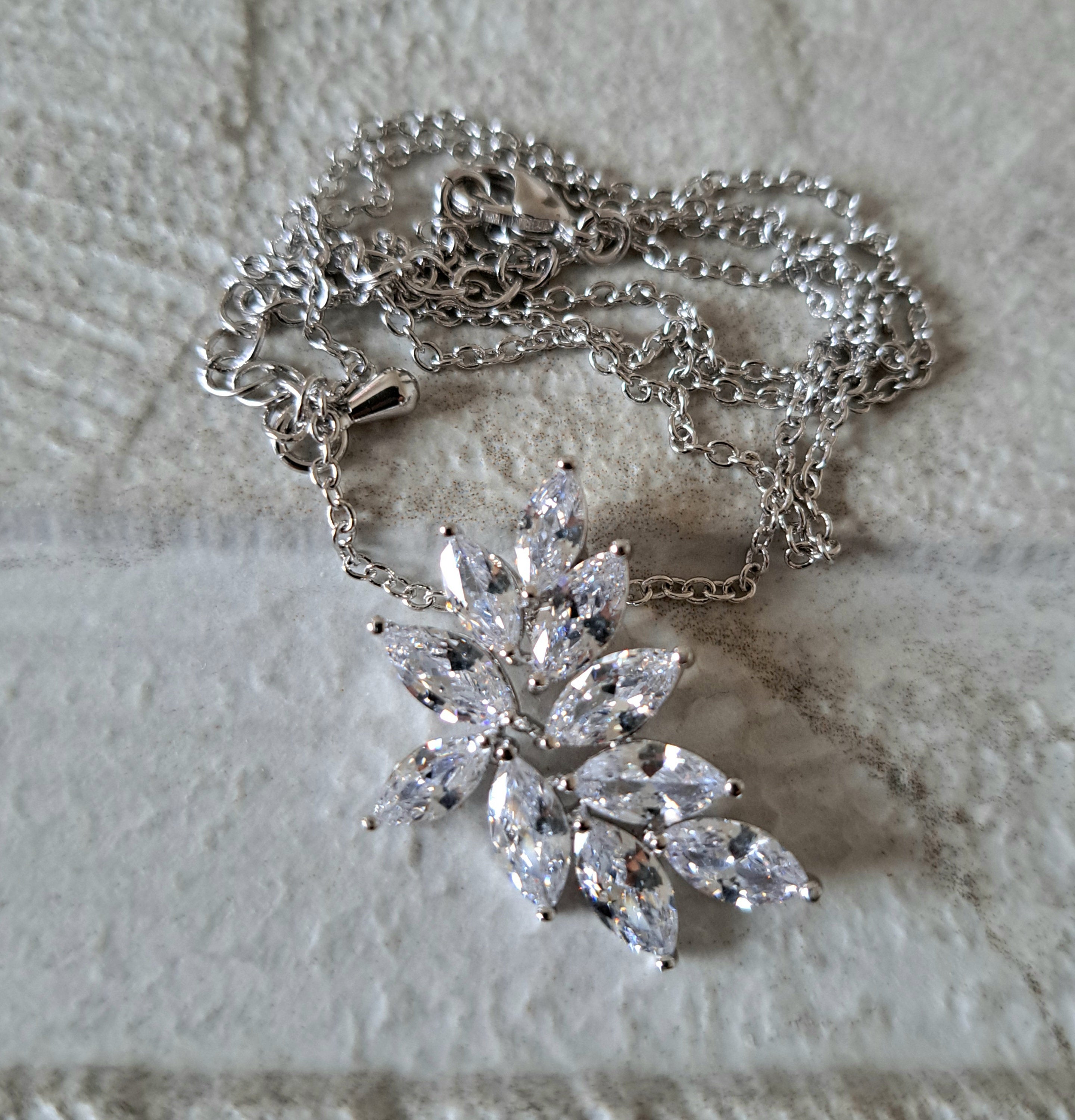 Silver Crystal Adjustable Flower Leaf Pendant Necklace
