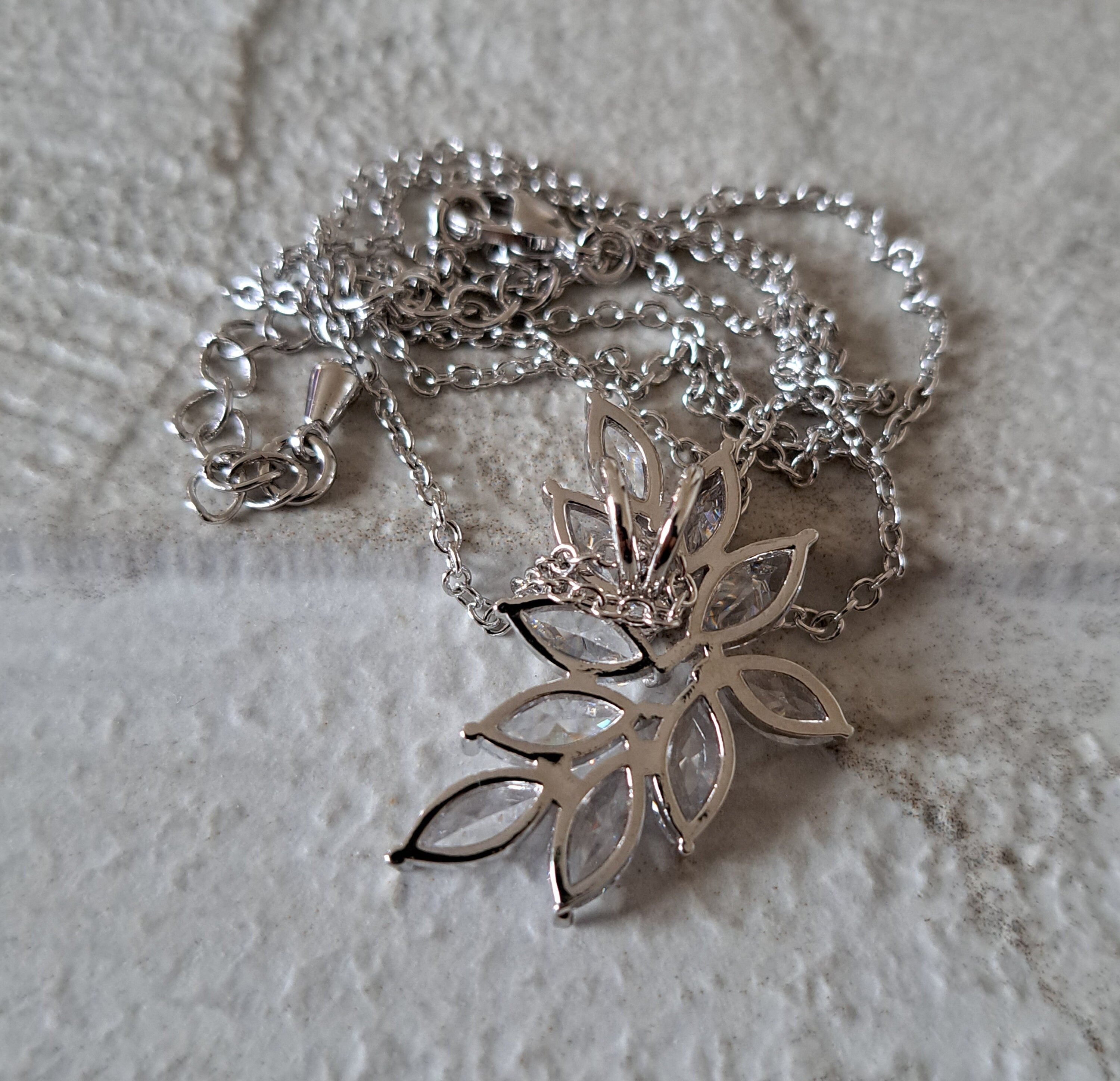 Silver Crystal Adjustable Flower Leaf Pendant Necklace
