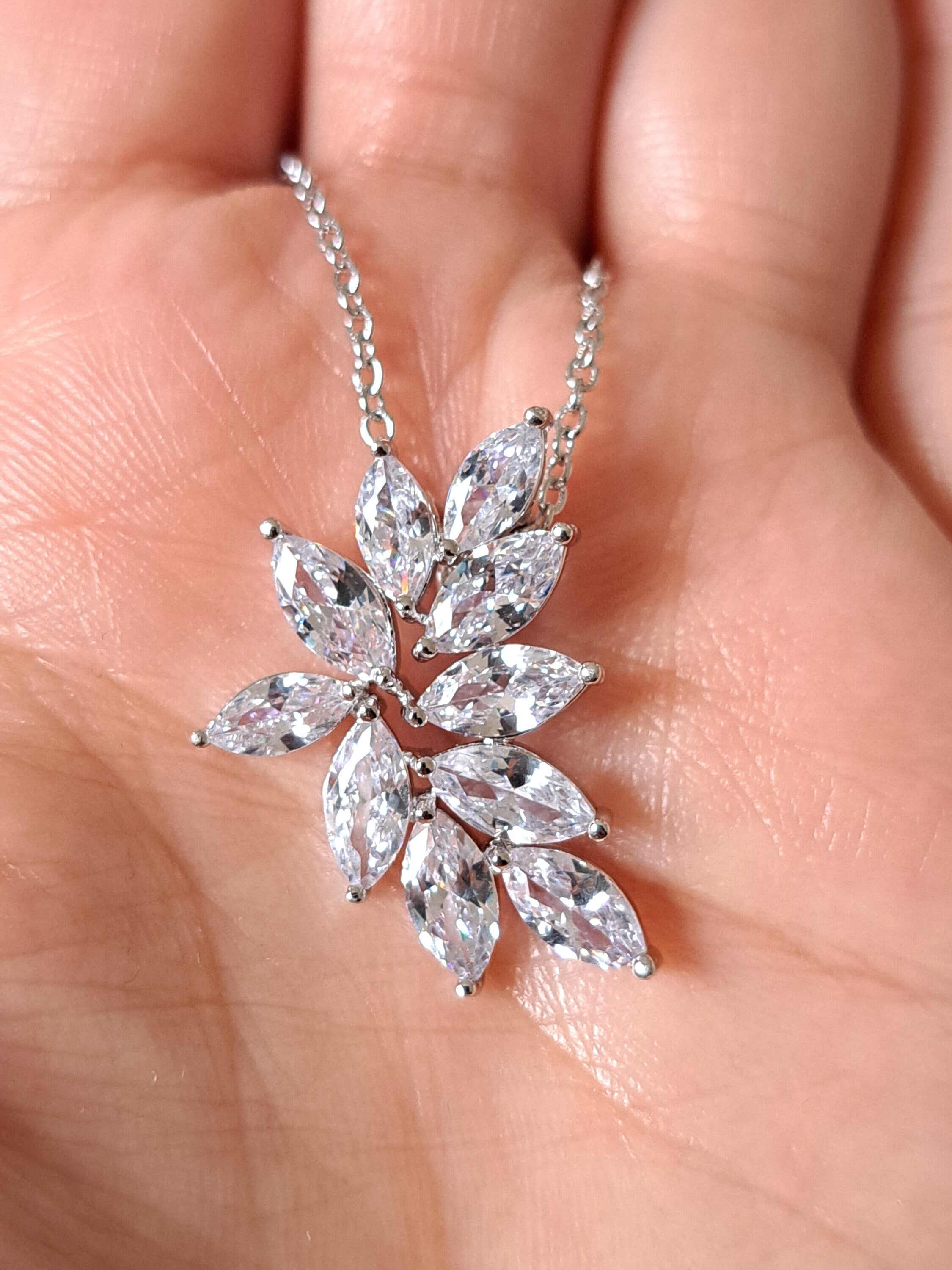 Silver Crystal Adjustable Flower Leaf Pendant Necklace