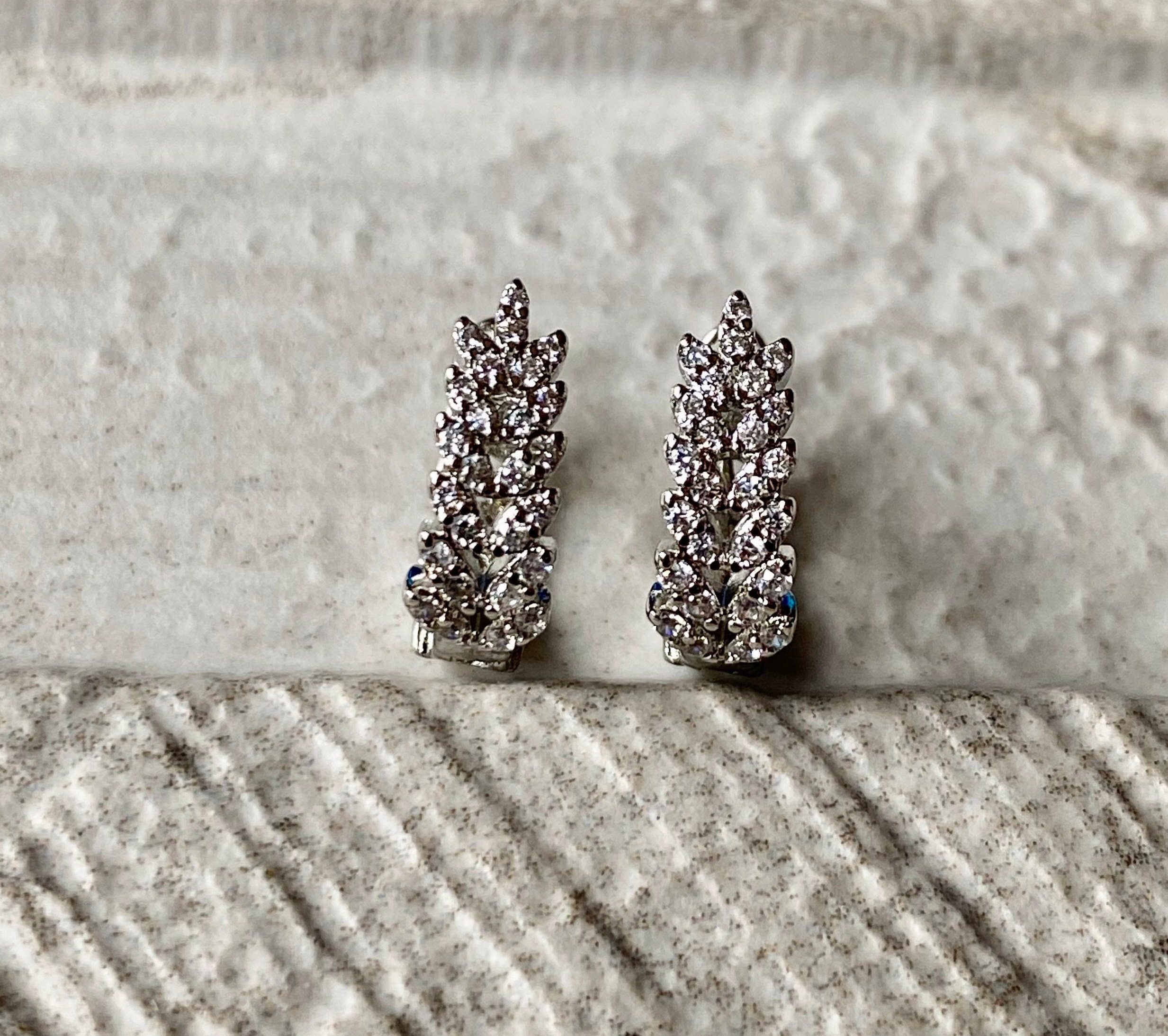 Sterling 925 Silver Finish Small Swarovski Crystal Oval Hoop Earrings