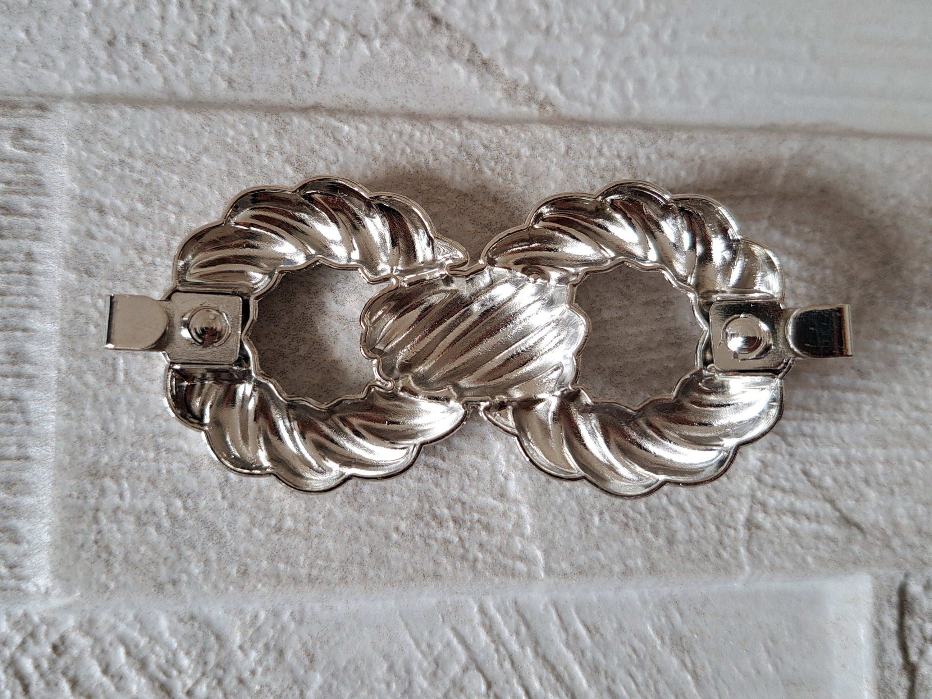 Silver Large Knot Skinny Stretch Hook Buckle Belt