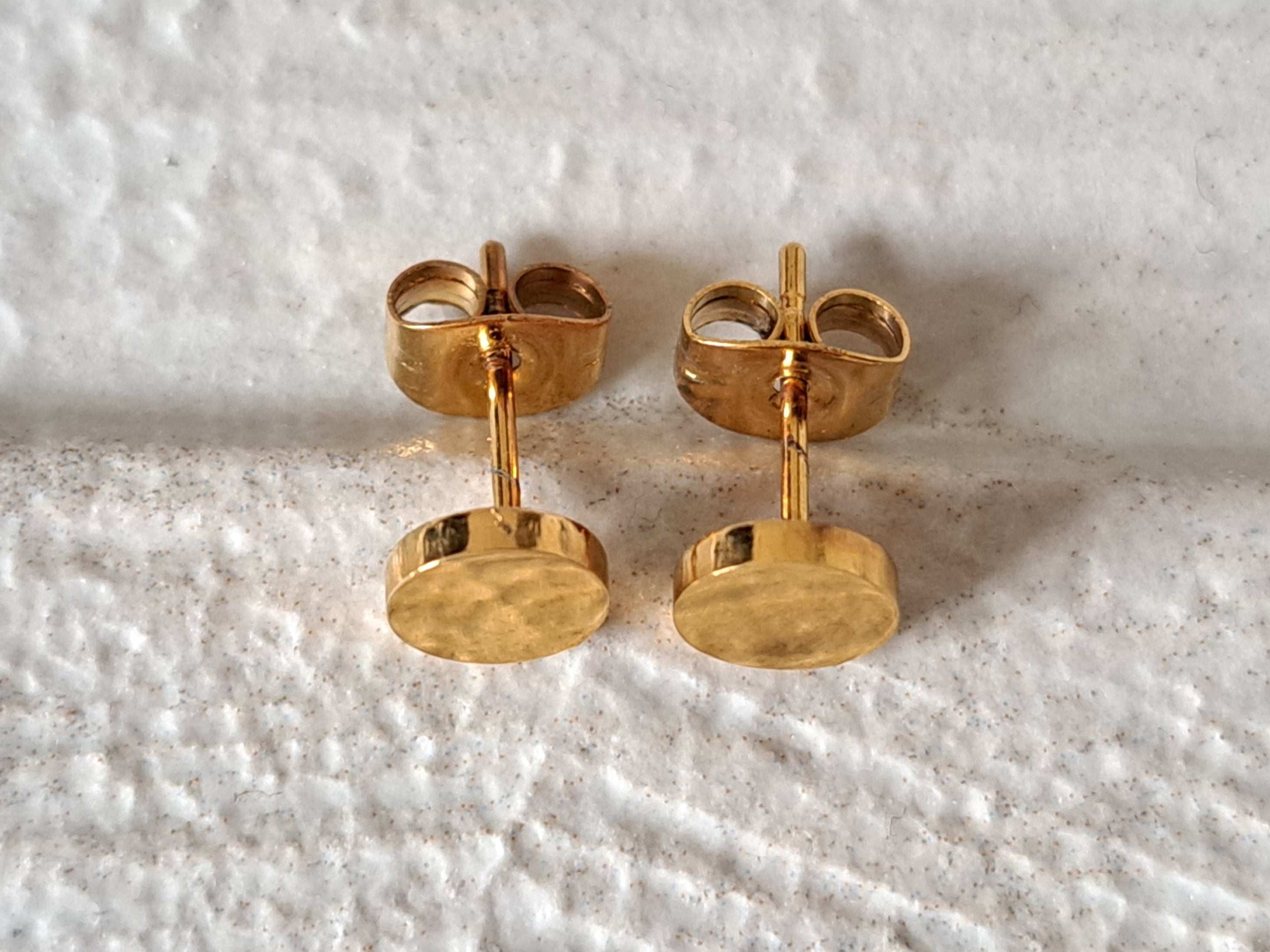 Gold Small Circle Dot Round Earrings