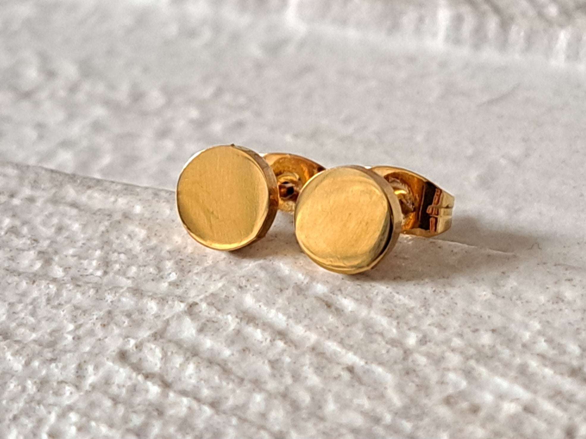Gold Small Circle Dot Round Earrings