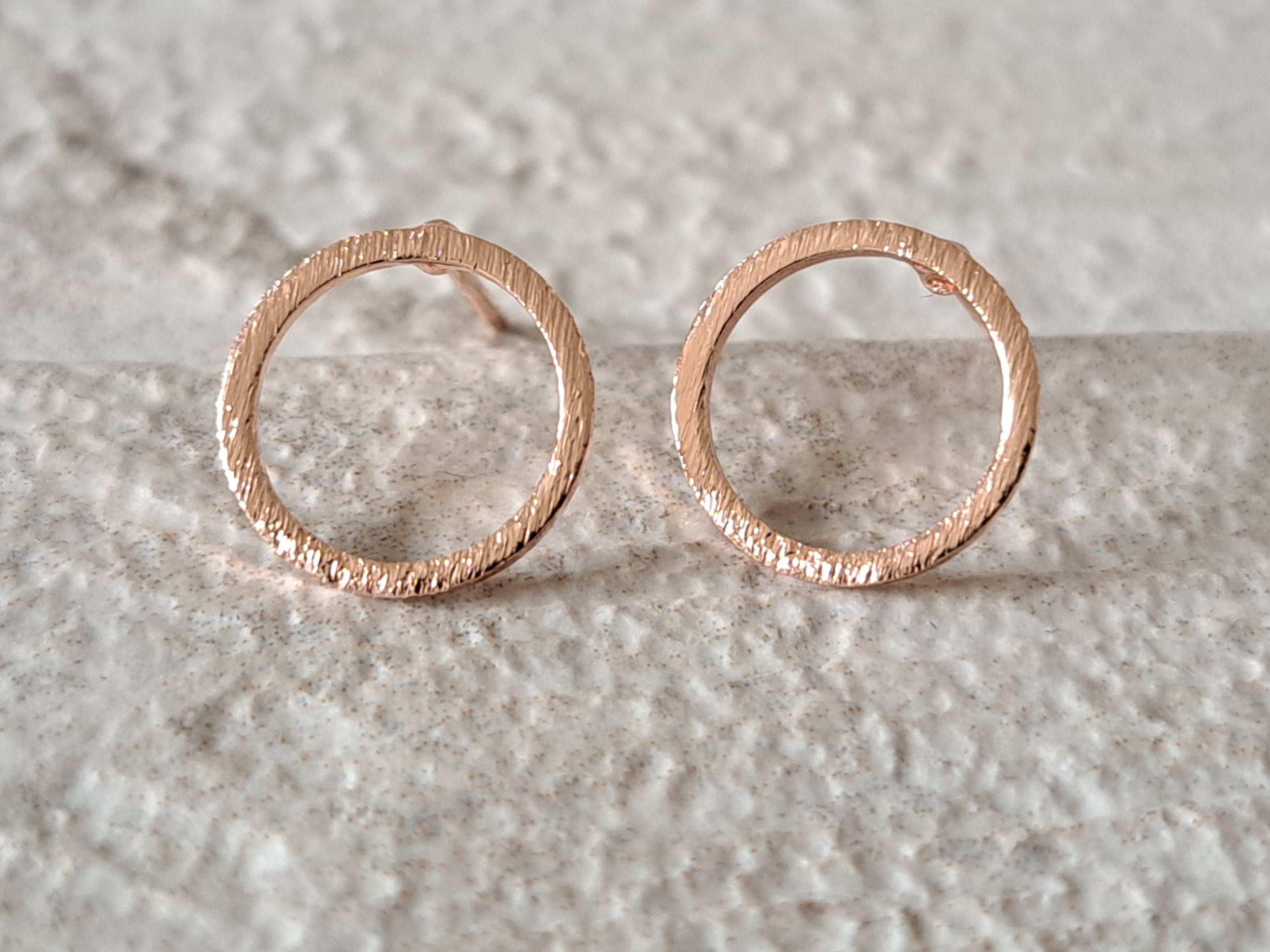 Rose Gold Textured Hollow Circle Stud Earrings
