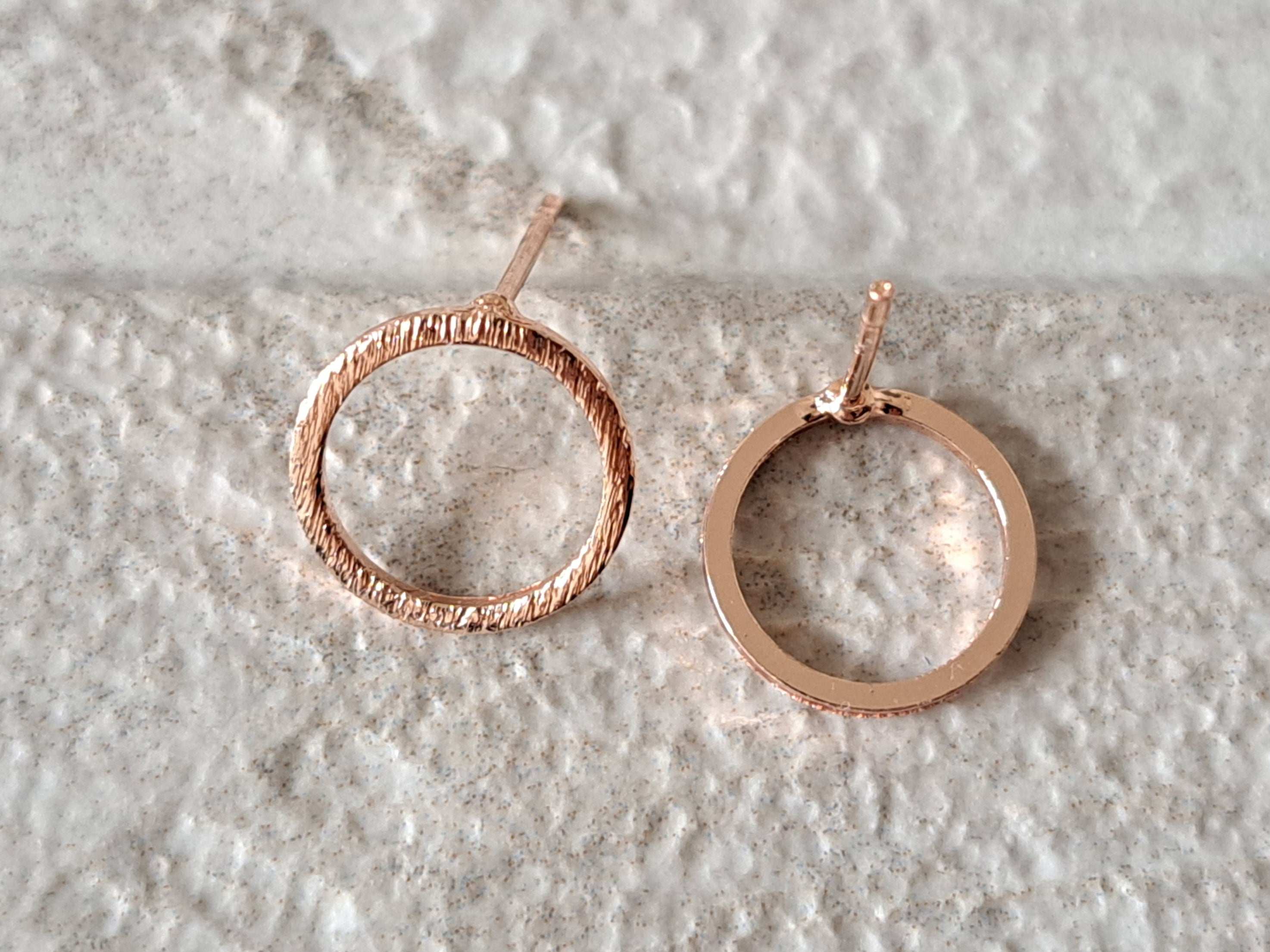 Rose Gold Textured Hollow Circle Stud Earrings