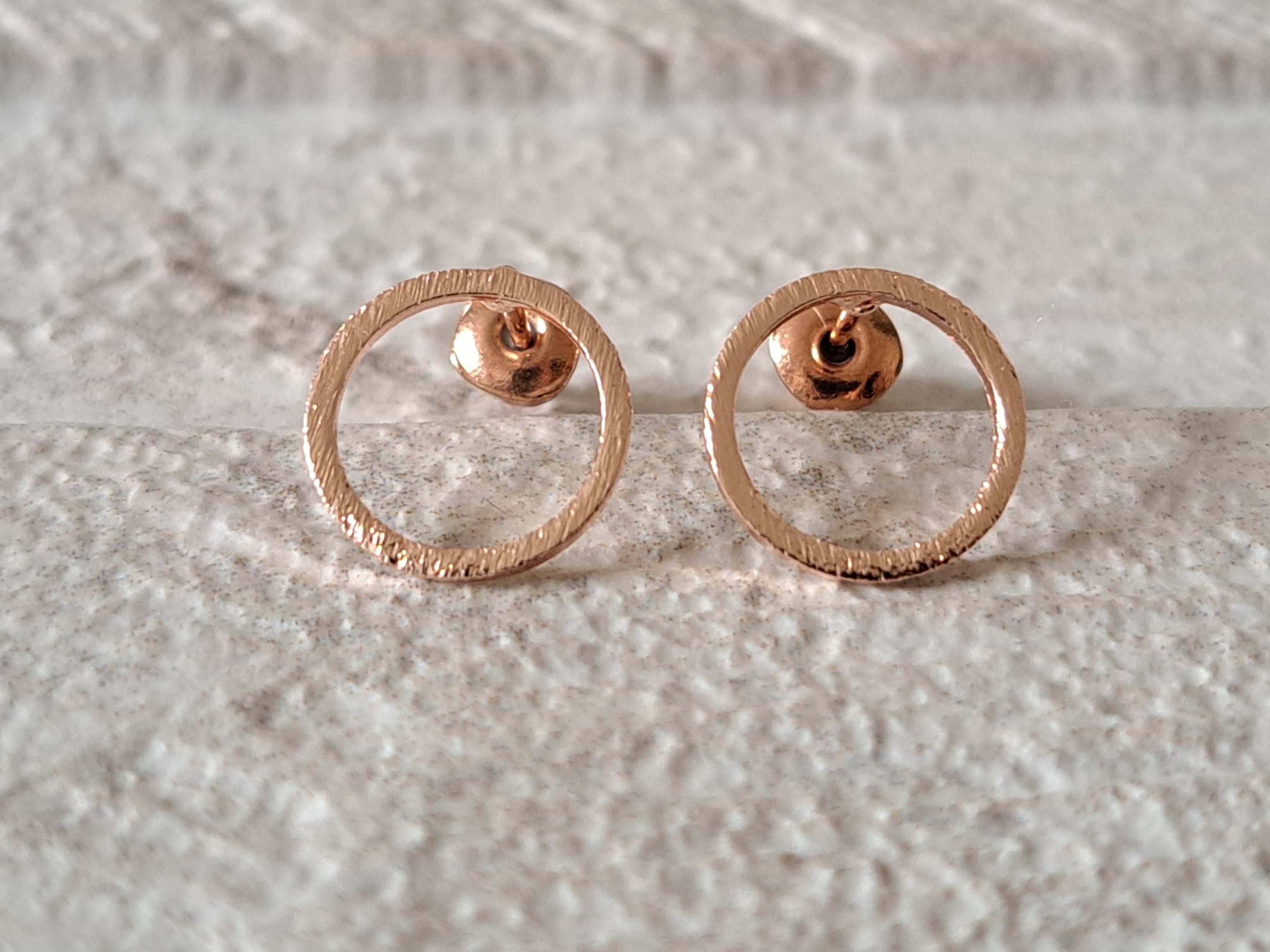 Rose Gold Textured Hollow Circle Stud Earrings