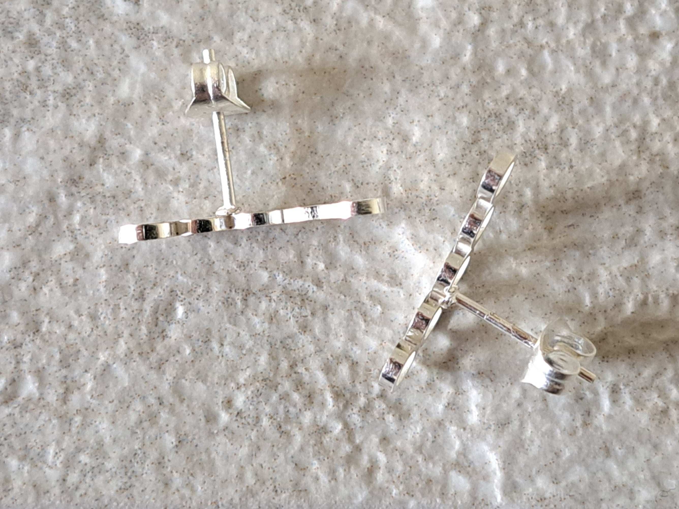 Silver Small Hollow Five Linked Circle Earrings