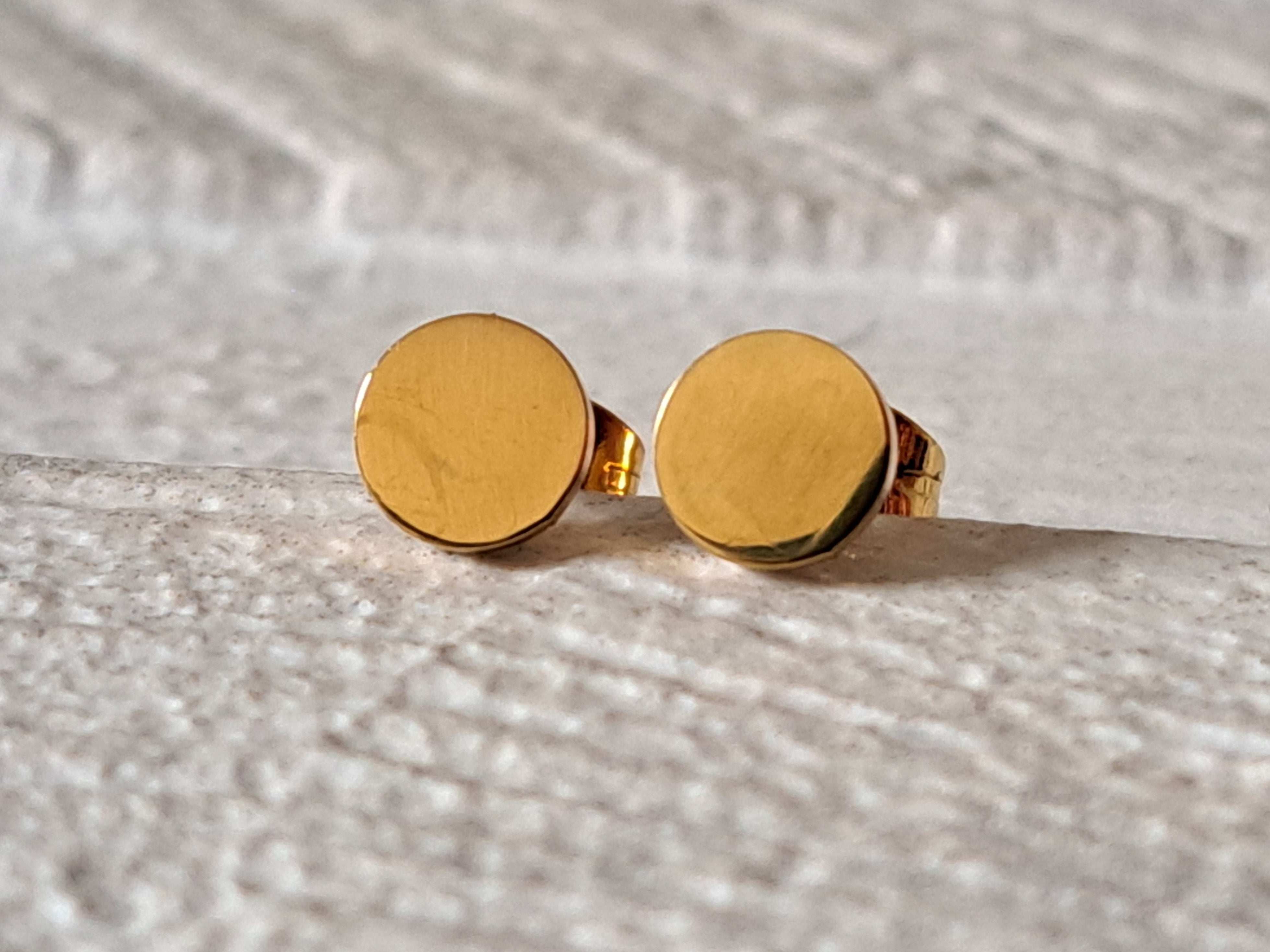 Gold Small Circle Dot Round Earrings