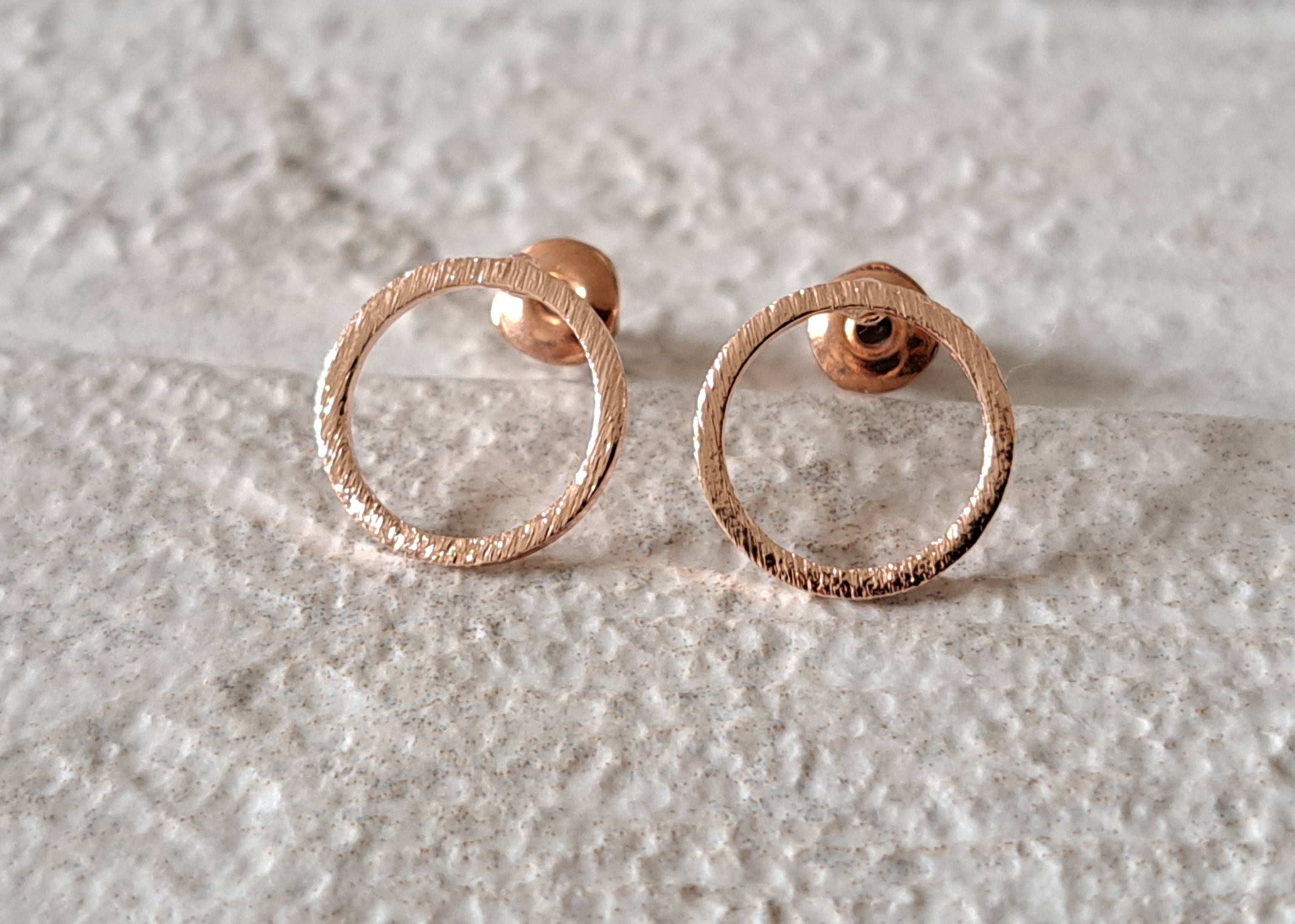 Rose Gold Textured Hollow Circle Stud Earrings
